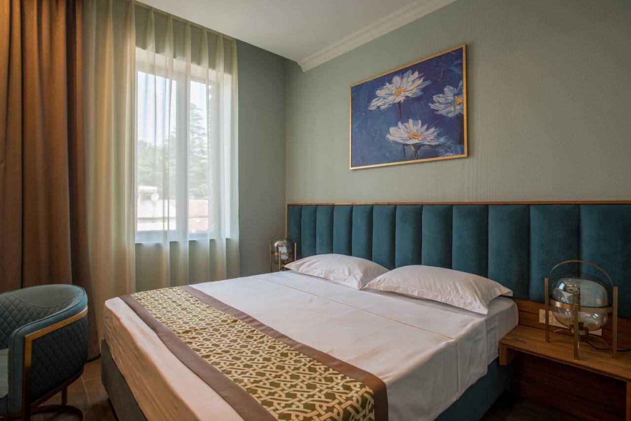 Grand Opera Hotel คูทายสิ ภายนอก รูปภาพ