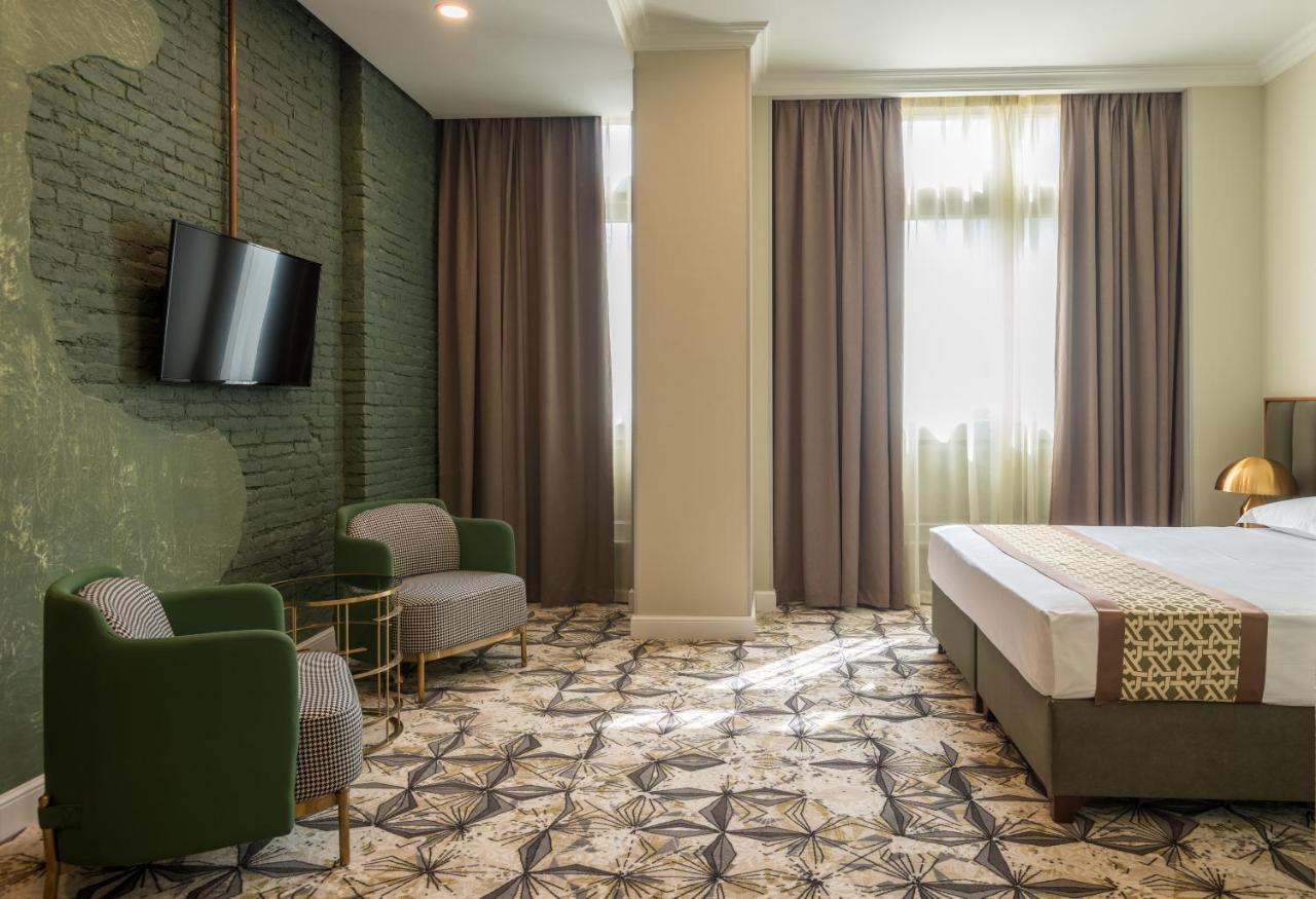 Grand Opera Hotel คูทายสิ ภายนอก รูปภาพ