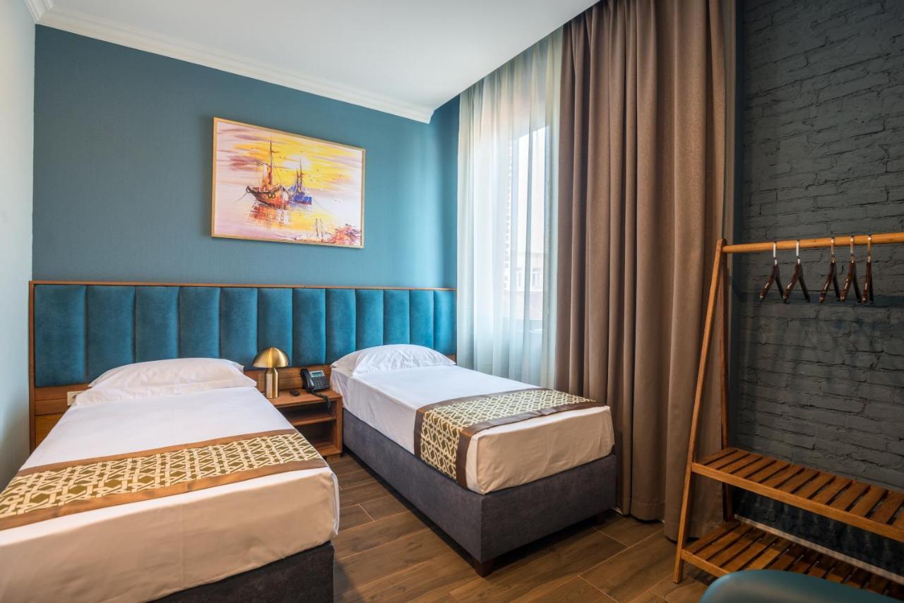 Grand Opera Hotel คูทายสิ ภายนอก รูปภาพ