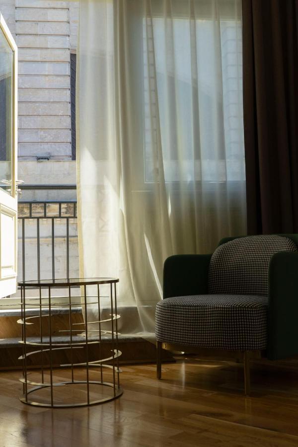 Grand Opera Hotel คูทายสิ ภายนอก รูปภาพ