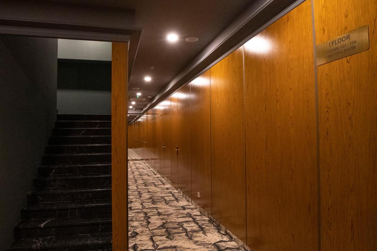Grand Opera Hotel คูทายสิ ภายนอก รูปภาพ